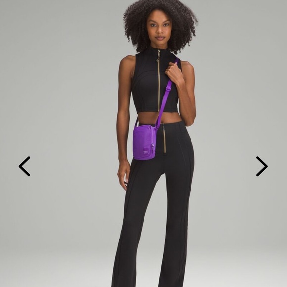 Lululemon easy access crossbody - Picture 1 of 2